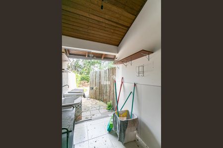 Casa para alugar com 233m², 4 quartos e 4 vagas Casa para alugar com 233m², 4 quartos e 4 vagasÁrea Externa
