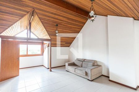Casa para alugar com 233m², 4 quartos e 4 vagas Casa para alugar com 233m², 4 quartos e 4 vagasSotão