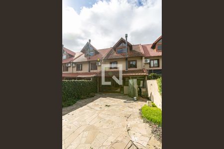 Casa para alugar com 233m², 4 quartos e 4 vagas Casa para alugar com 233m², 4 quartos e 4 vagasÁrea Externa