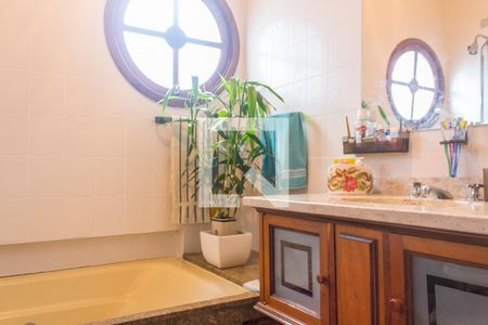 Casa à venda com 420m², 6 quartos e 1 vagaBanheiro da Suíte 1