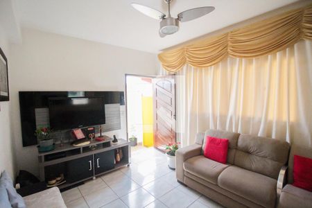 Sala de casa para alugar com 3 quartos, 230m² em Itaquera, São Paulo