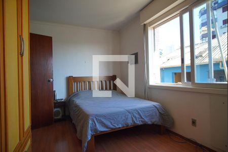 Quarto 1 de apartamento à venda com 3 quartos, 164m² em Floresta, Porto Alegre