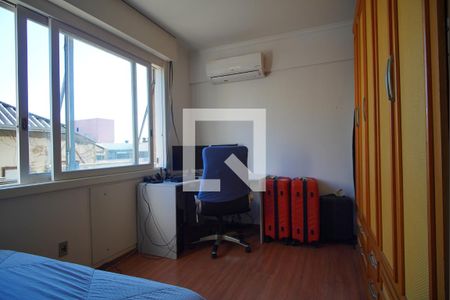 Quarto 1 de apartamento à venda com 3 quartos, 164m² em Floresta, Porto Alegre