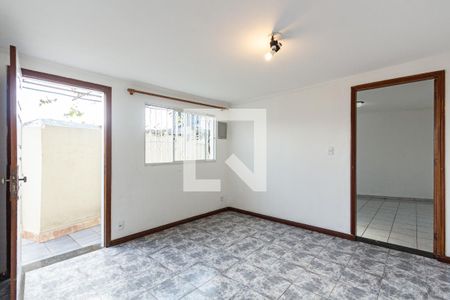 Sala de casa para alugar com 1 quarto, 50m² em Parque Albina, Taboão da Serra