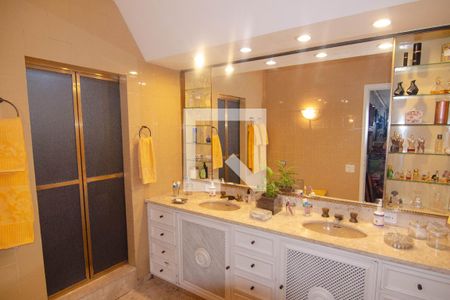 Apartamento à venda com 357m², 4 quartos e 1 vagaBanheiro