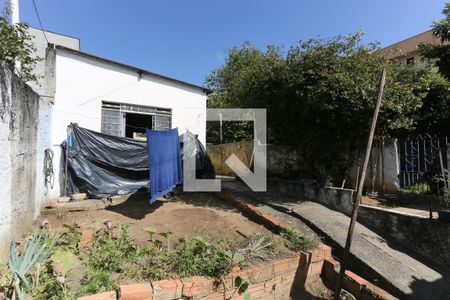 Casa à venda com 50m², 2 quartos e sem vagaQuintal