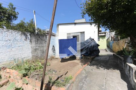 Casa à venda com 50m², 2 quartos e sem vagaQuintal