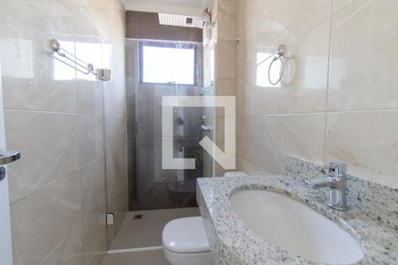 Apartamento para alugar com 60m², 2 quartos e 1 vaga Apartamento para alugar com 60m², 2 quartos e 1 vagaBanheiro da Suíte