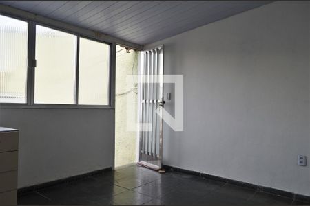 Sala/Quarto de casa para alugar com 1 quarto, 25m² em Taquara, Rio de Janeiro
