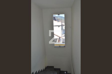 Casa para alugar com 250m², 4 quartos e 2 vagasEscada de Acesso ao Segundo Andar