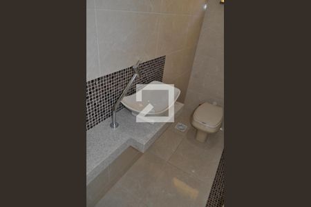 Casa para alugar com 250m², 4 quartos e 2 vagasLavabo