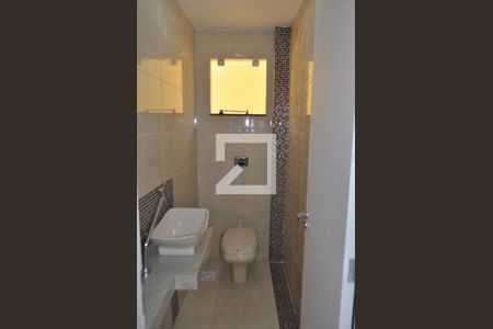 Casa para alugar com 250m², 4 quartos e 2 vagasLavabo