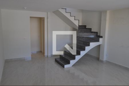 Casa para alugar com 250m², 4 quartos e 2 vagasSala 