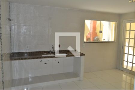 Casa para alugar com 250m², 4 quartos e 2 vagasCozinha