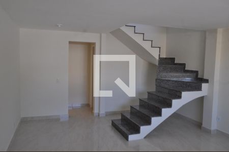 Casa para alugar com 250m², 4 quartos e 2 vagasSala 