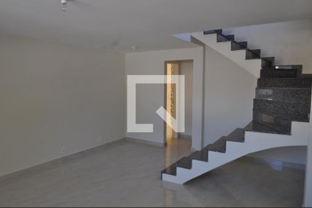 Sala  de casa para alugar com 4 quartos, 250m² em Freguesia (jacarepaguá), Rio de Janeiro