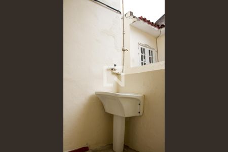 Casa para alugar com 75m², 2 quartos e 1 vagaÁrea de Serviço