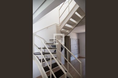 Apartamento para alugar com 102m², 3 quartos e 2 vagasEscada