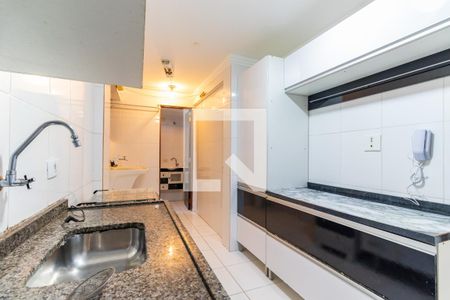 Apartamento à venda com 70m², 2 quartos e 1 vaga Apartamento à venda com 70m², 2 quartos e 1 vagaCozinha e Área de Serviço