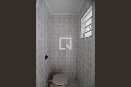 Casa à venda com 140m², 3 quartos e 2 vagasBanheiro de Serviço