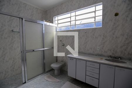 Casa à venda com 140m², 3 quartos e 2 vagasBanheiro