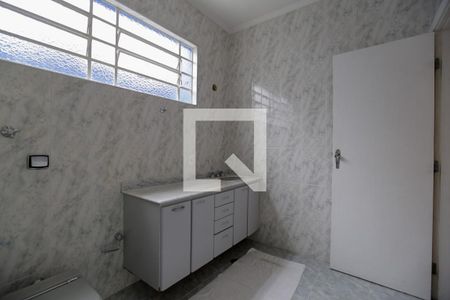 Casa à venda com 140m², 3 quartos e 2 vagasBanheiro