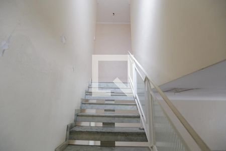 escada de casa à venda com 3 quartos, 140m² em Cidade Mãe do Céu, São Paulo