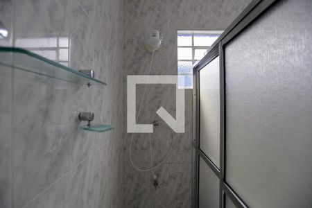 Casa à venda com 140m², 3 quartos e 2 vagasBanheiro