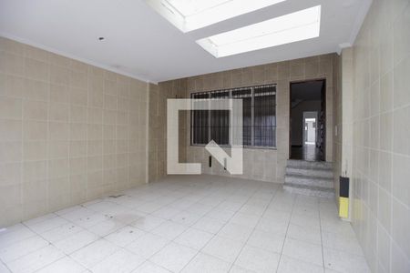 Casa à venda com 140m², 3 quartos e 2 vagasGaragem