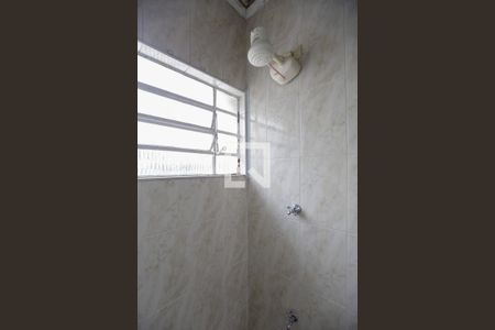 Casa à venda com 140m², 3 quartos e 2 vagasBanheiro