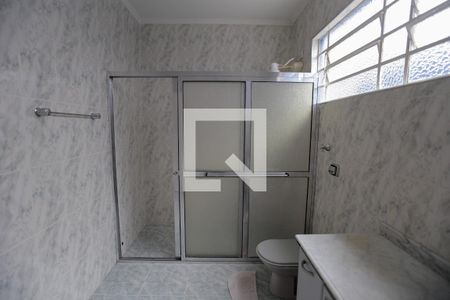 Casa à venda com 140m², 3 quartos e 2 vagasBanheiro