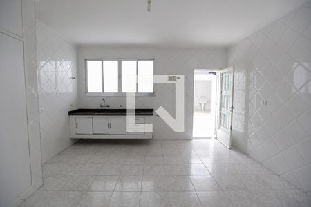 Casa à venda com 140m², 3 quartos e 2 vagasCozinha