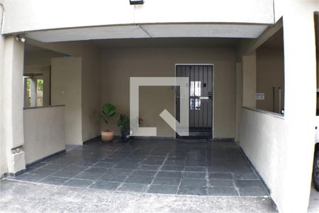 Apartamento à venda com 65m², 2 quartos e 1 vagaFachada e portaria