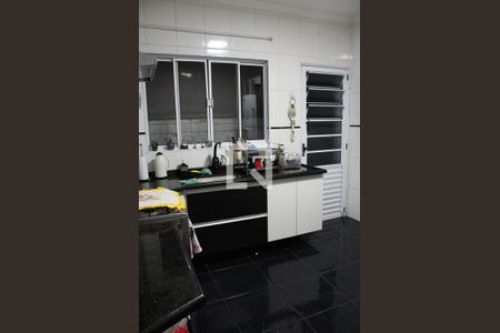 Casa à venda com 200m², 3 quartos e 2 vagas Casa à venda com 200m², 3 quartos e 2 vagasCozinha