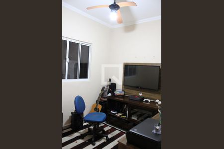 Casa à venda com 200m², 3 quartos e 2 vagas Casa à venda com 200m², 3 quartos e 2 vagasQuarto 2