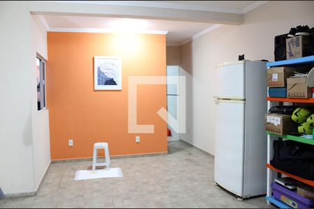 Casa à venda com 200m², 3 quartos e 2 vagas Casa à venda com 200m², 3 quartos e 2 vagasSalão de Festas