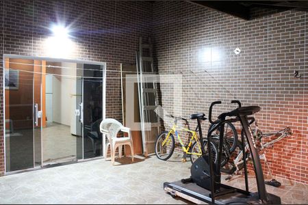 Casa à venda com 200m², 3 quartos e 2 vagas Casa à venda com 200m², 3 quartos e 2 vagasSalão de Festas