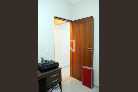 Casa à venda com 200m², 3 quartos e 2 vagas Casa à venda com 200m², 3 quartos e 2 vagasQuarto 2