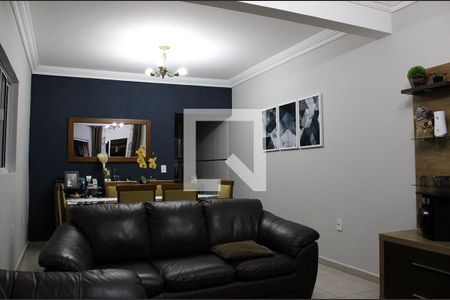 Sala de casa à venda com 3 quartos, 200m² em Piraporinha, Diadema
