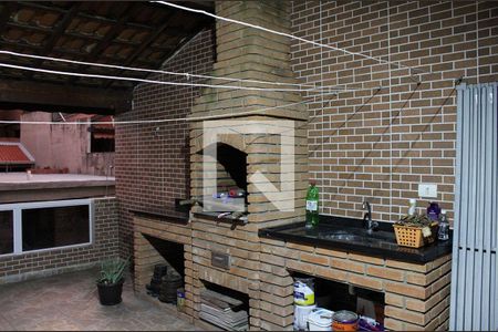 Casa à venda com 200m², 3 quartos e 2 vagas Casa à venda com 200m², 3 quartos e 2 vagasChurrasqueira