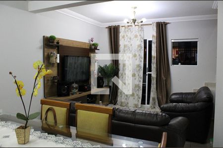 Sala de casa à venda com 3 quartos, 200m² em Piraporinha, Diadema