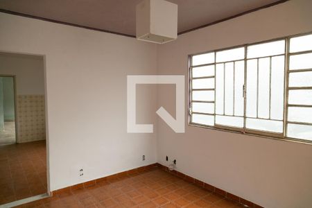 Sala de casa para alugar com 2 quartos, 96m² em Centro, São Gonçalo