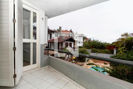 Sacada Suíte  de casa de condomínio à venda com 2 quartos, 240m² em Ipanema, Porto Alegre