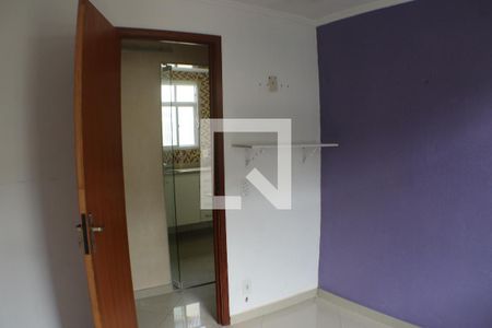 Quarto 1 de apartamento para alugar com 2 quartos, 40m² em Taquara, Rio de Janeiro