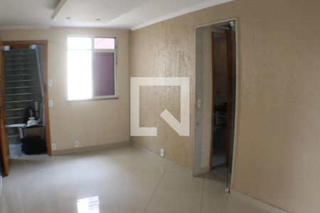 Sala de apartamento para alugar com 2 quartos, 40m² em Taquara, Rio de Janeiro