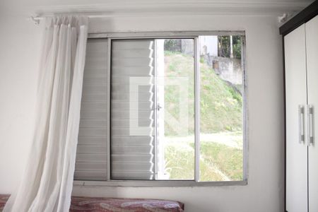 Quarto 2 de apartamento para alugar com 2 quartos, 54m² em Parque Pirajussara, Embu das Artes