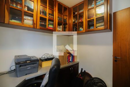 Apartamento à venda com 248m², 4 quartos e 3 vagasEscritório