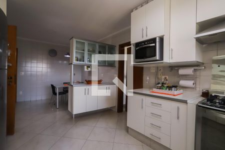 Apartamento à venda com 248m², 4 quartos e 3 vagasCozinha