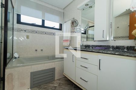 Apartamento à venda com 248m², 4 quartos e 3 vagasBanheiro do Quarto 4