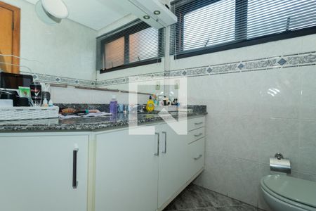 Apartamento à venda com 248m², 4 quartos e 3 vagasBanheiro do Quarto 3